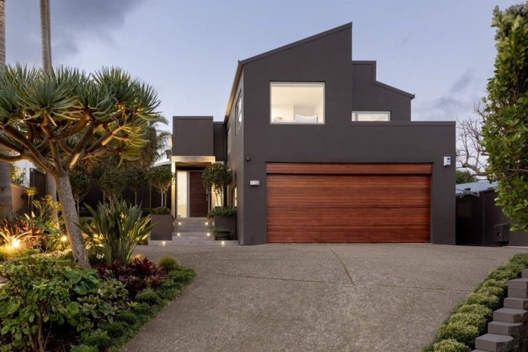 Photo of property in 241 Oceanbeach Road, Mount Maunganui, 3116