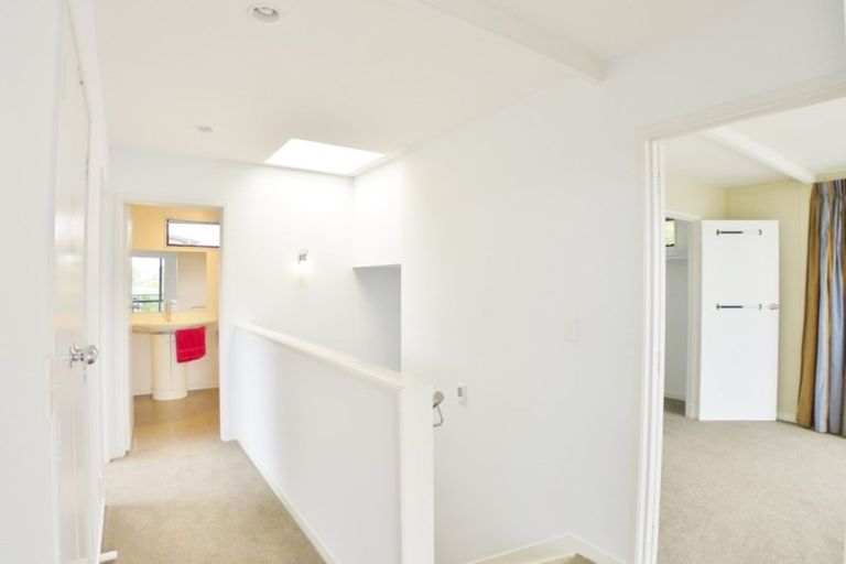 Photo of property in 101a Te Kawa Road, Greenlane, Auckland, 1061