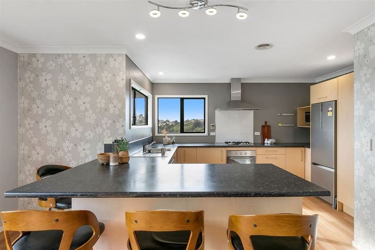 Photo of property in 24 Aotea Drive, Aotea, Porirua, 5024