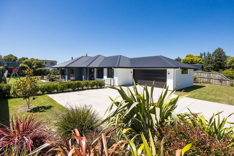 Photo of property in 8 Three Kings Court, Outram, 9019