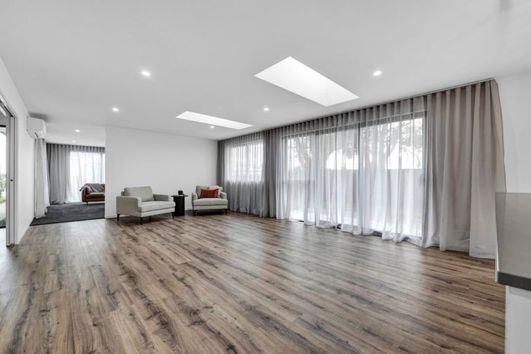 Photo of property in 74 Turuturu Road, Hawera, 4674