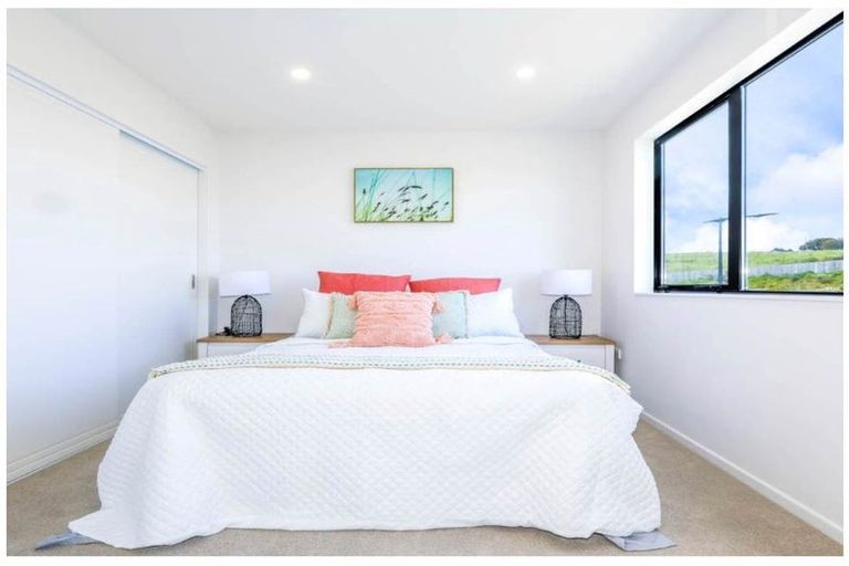 Photo of property in 37a Crestview Rise, Papakura, 2110