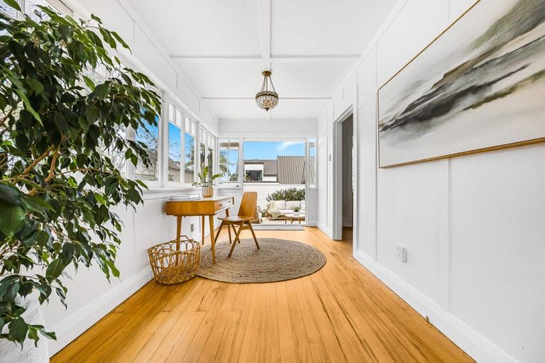 Photo of property in 203 Hurstmere Road, Takapuna, Auckland, 0622