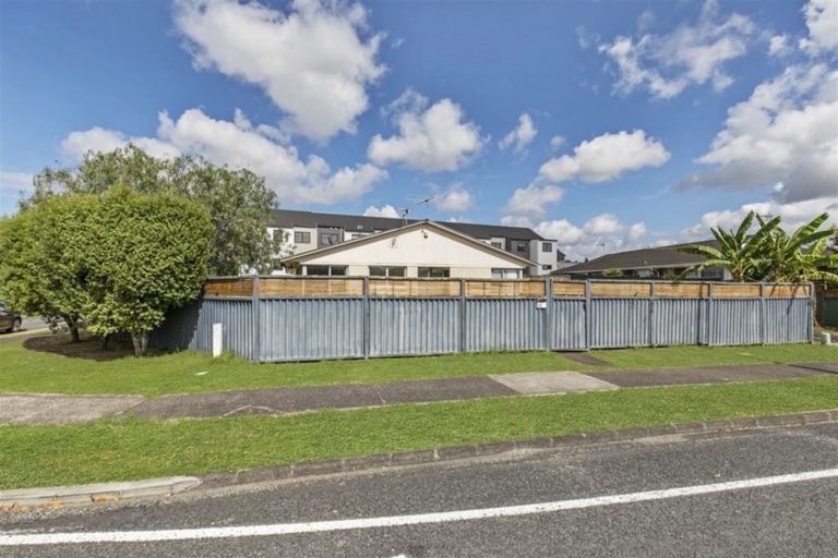 Photo of property in 2/1 Hemsway Place, Sunnyhills, Auckland, 2010
