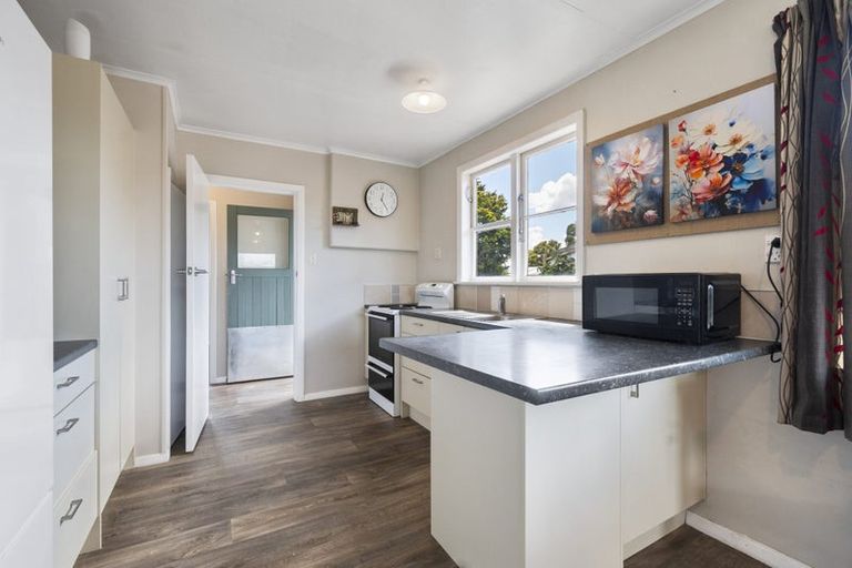 Photo of property in 11 Pembroke Street, Highbury, Palmerston North, 4412