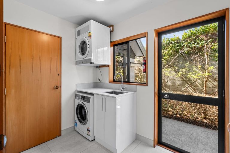 Photo of property in 71 Hamilton Avenue, Ilam, Christchurch, 8041
