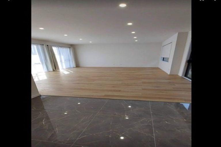 Photo of property in 4b Geordie Street, Henderson, Auckland, 0612