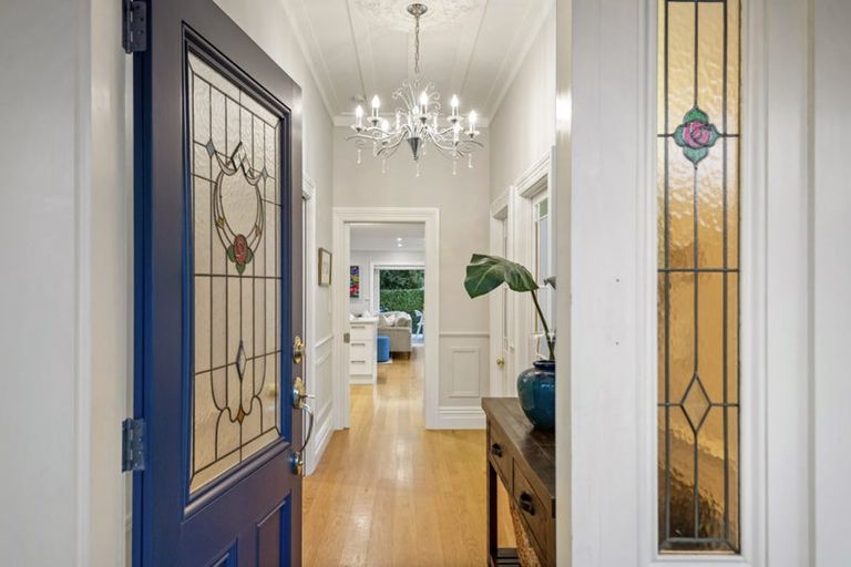 Photo of property in 9 Coronation Street, Belmont, Auckland, 0622