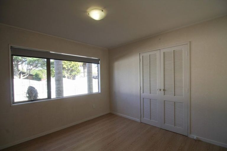 Photo of property in 1/23 Beaumaris Way, Conifer Grove, Takanini, 2112