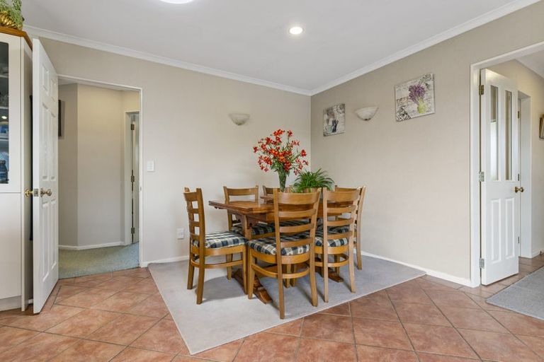 Photo of property in 42 Mahonia Place, Pyes Pa, Tauranga, 3112