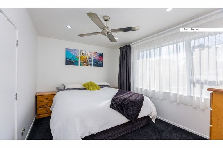 Photo of property in 5 Woodvale Road, Glen Eden, Auckland, 0602