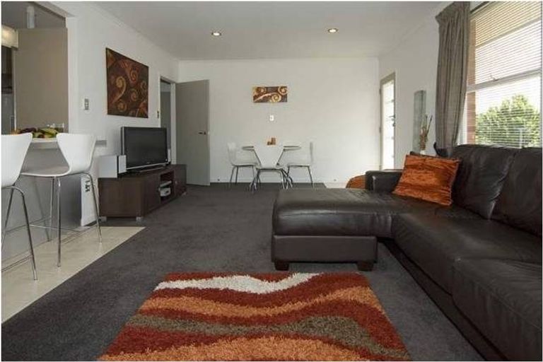 Photo of property in 2/48 Gordon Avenue, Milford, Auckland, 0620