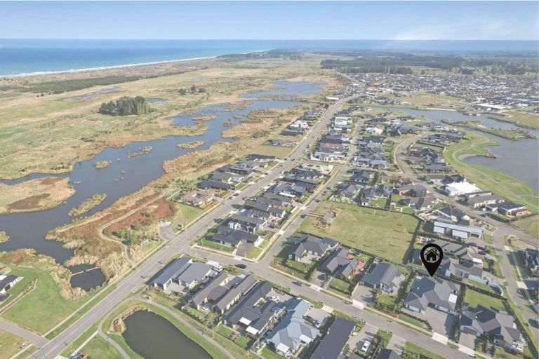 Photo of property in 54 The Esplanade, Pegasus, 7612