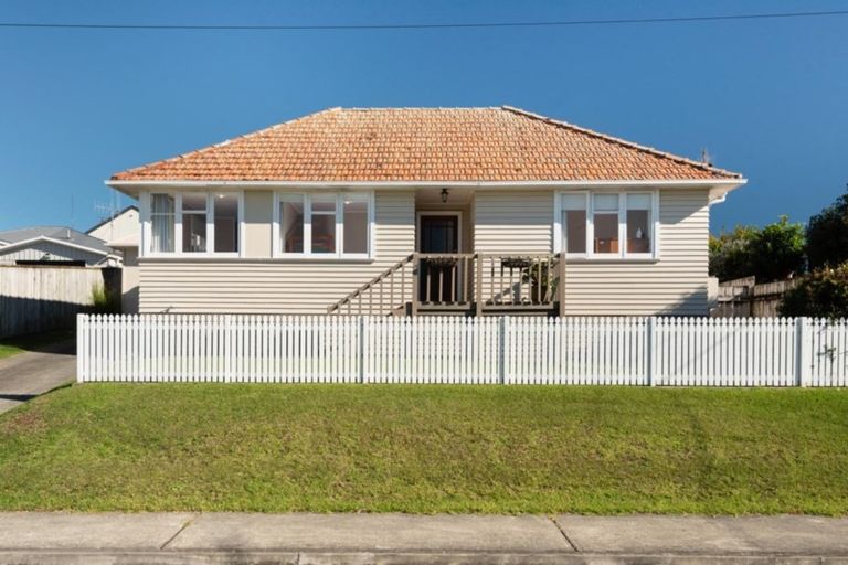 Photo of property in 25b Pine Avenue, Otumoetai, Tauranga, 3110