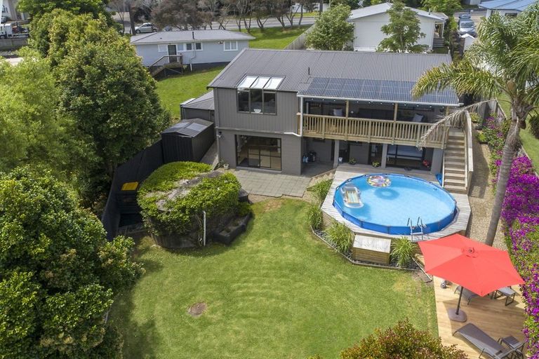 Photo of property in 73b Vipond Road, Stanmore Bay, Whangaparaoa, 0932