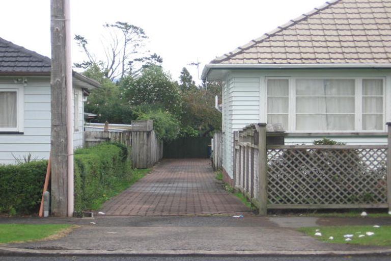 Photo of property in 1/15 Rosier Road, Glen Eden, Auckland, 0602