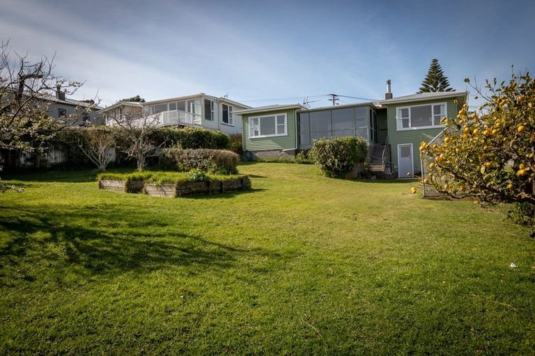 Photo of property in 5 Herewini Street, Titahi Bay, Porirua, 5022