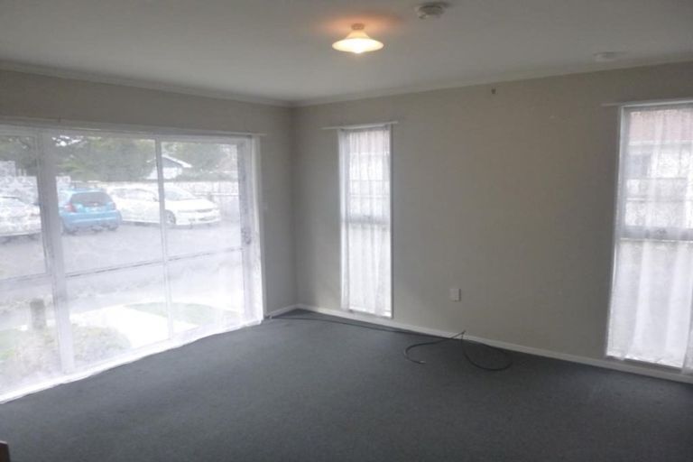 Photo of property in 4d Flock Grove, Fairfield, Lower Hutt, 5011