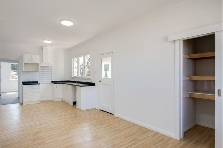 Photo of property in 1200 Louie Street, Parkvale, Hastings, 4122