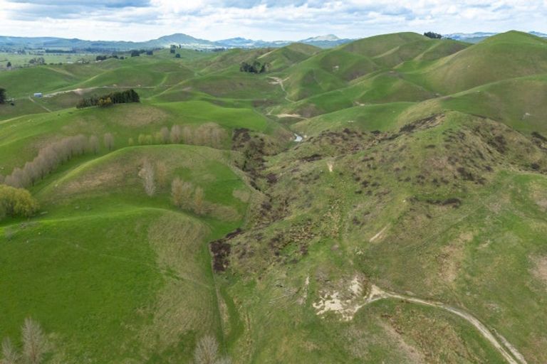 Photo of property in 209 Pourerere Road, Waipawa, 4271