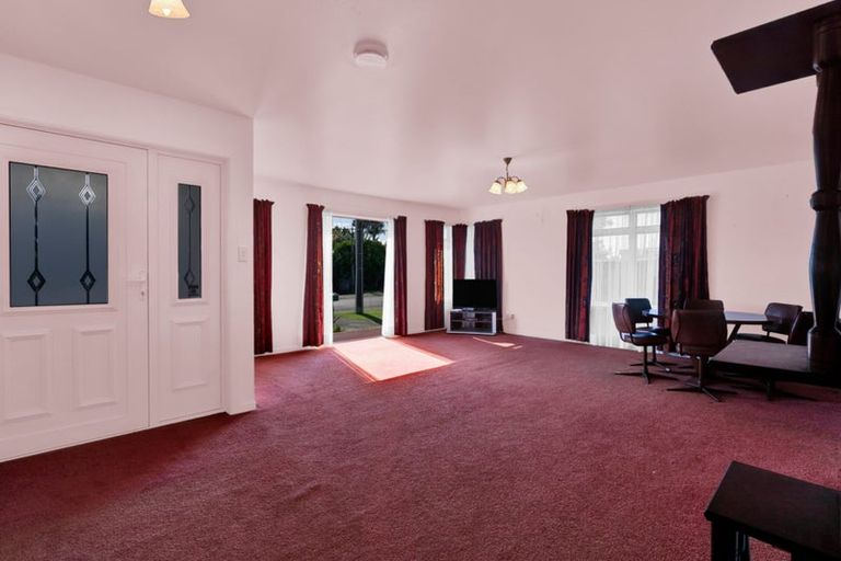 Photo of property in 6 Mace Terrace, Oakura, 4314