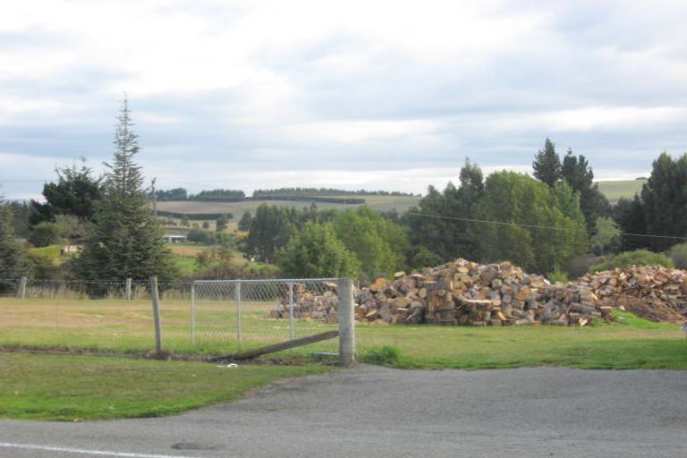 Photo of property in 1 Essex Street, Weston, Oamaru, 9401