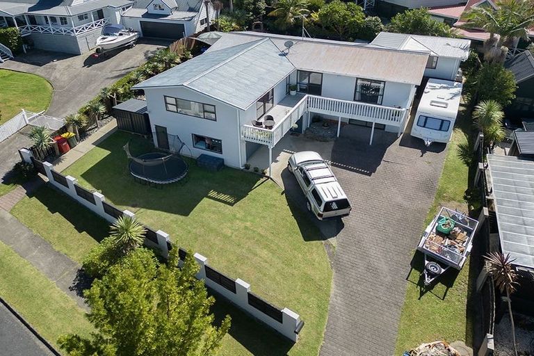 Photo of property in 4 Onepu Lane, Manly, Whangaparaoa, 0930