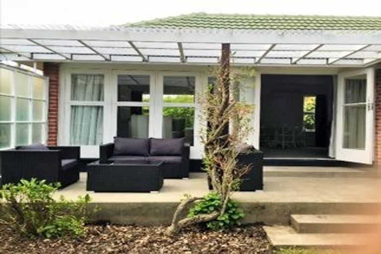 Photo of property in 9 Hampton Place, Burnside, Christchurch, 8053