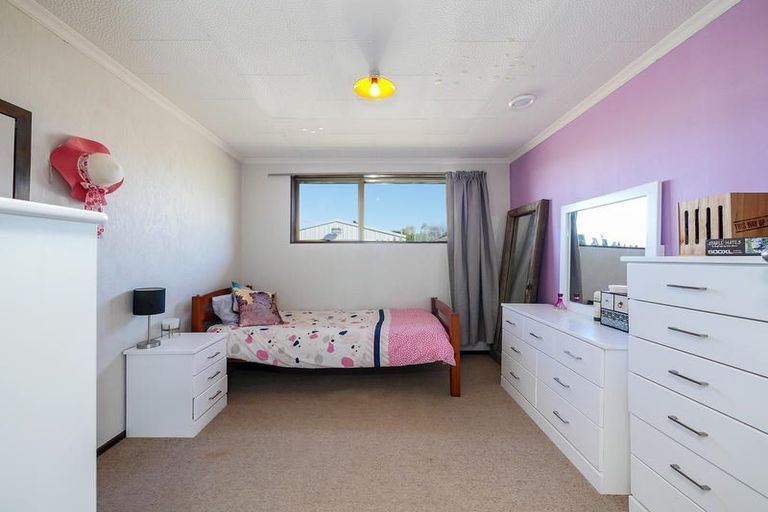 Photo of property in 17 John Street, Ocean View, Dunedin, 9035
