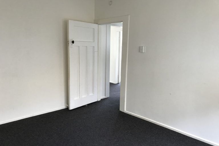 Photo of property in 15 Charlotte Avenue, Brooklyn, Wellington, 6021