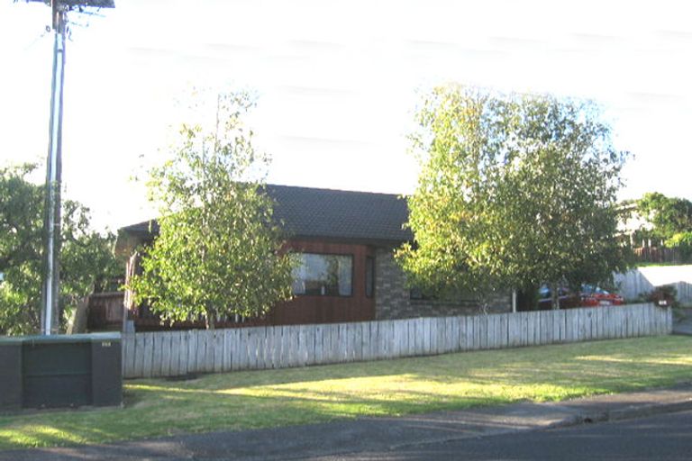 Photo of property in 1/12 Anne Road, Hillcrest, Auckland, 0627