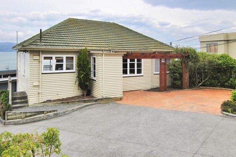 Photo of property in 90 Homebush Road, Khandallah, Wellington, 6035