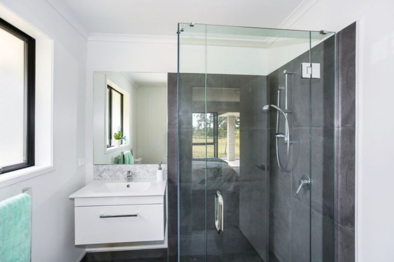 Photo of property in 199 Glenbrook Waiuku Road, Glenbrook, 2681