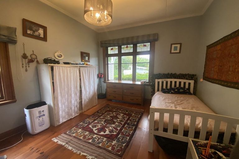 Photo of property in 1 Maungaraki Road, Korokoro, Lower Hutt, 5012