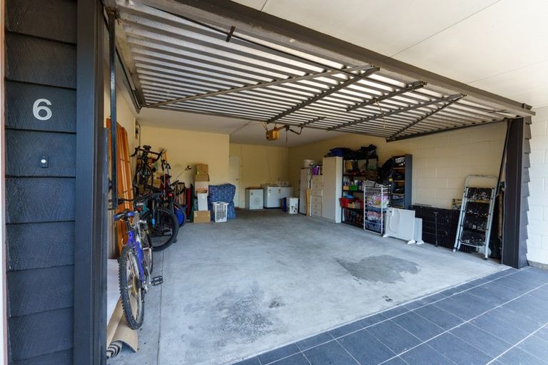 Photo of property in 2/6 Croziers Road, St Albans, Christchurch, 8052