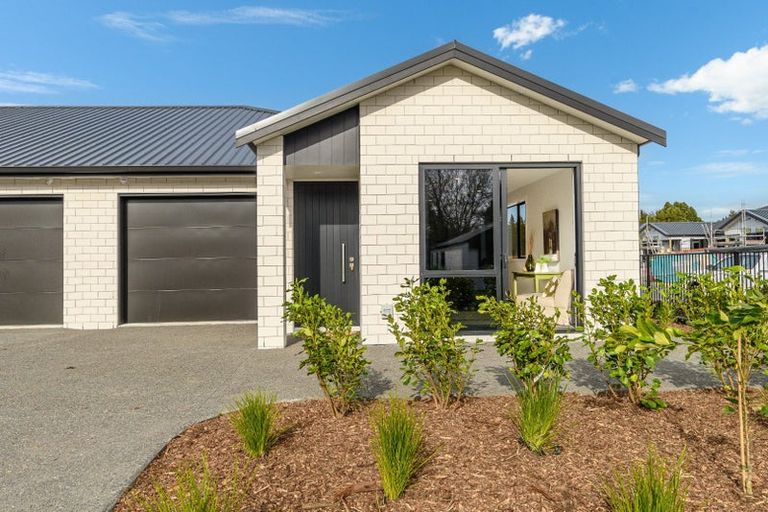 Photo of property in 2 Lily Pond Lane, Haruru, 0204