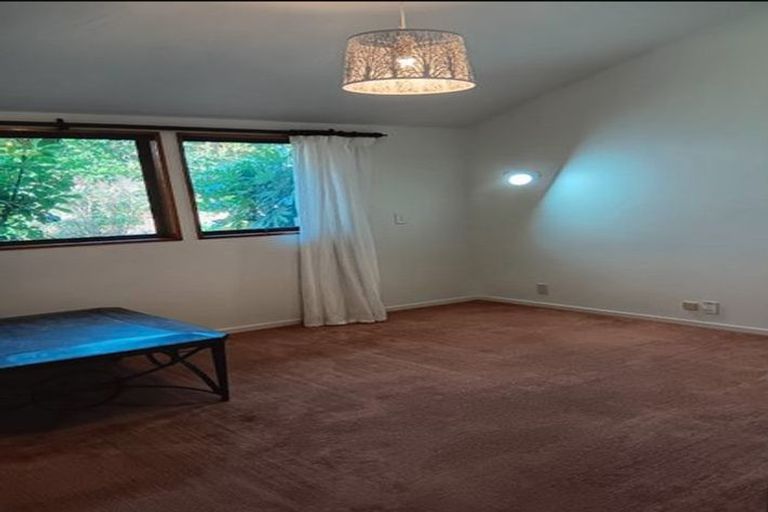 Photo of property in 6 Brigid Place, Mount Pleasant, Christchurch, 8081