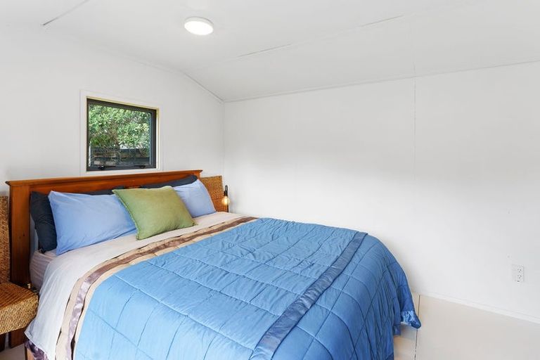 Photo of property in 116 Tutere Street, Waikanae Beach, Waikanae, 5036