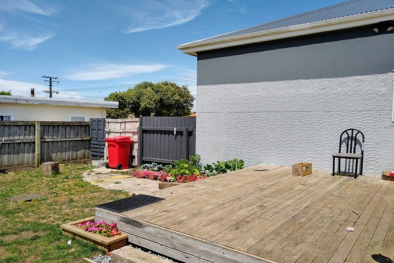 Photo of property in 18 Swiss Avenue, Gonville, Whanganui, 4501