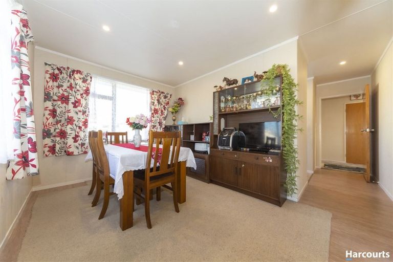 Photo of property in 5 Chatsworth Place, Highbury, Palmerston North, 4412