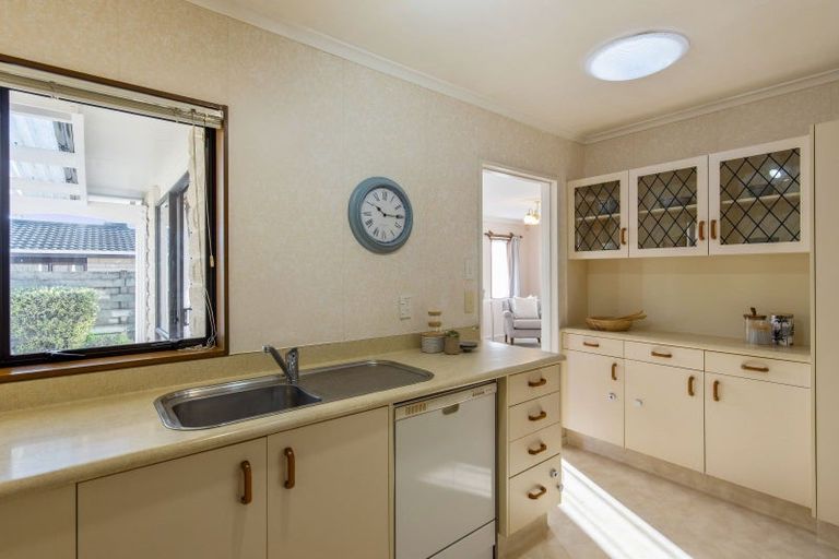 Photo of property in 82 Kapanui Road, Waikanae, 5036