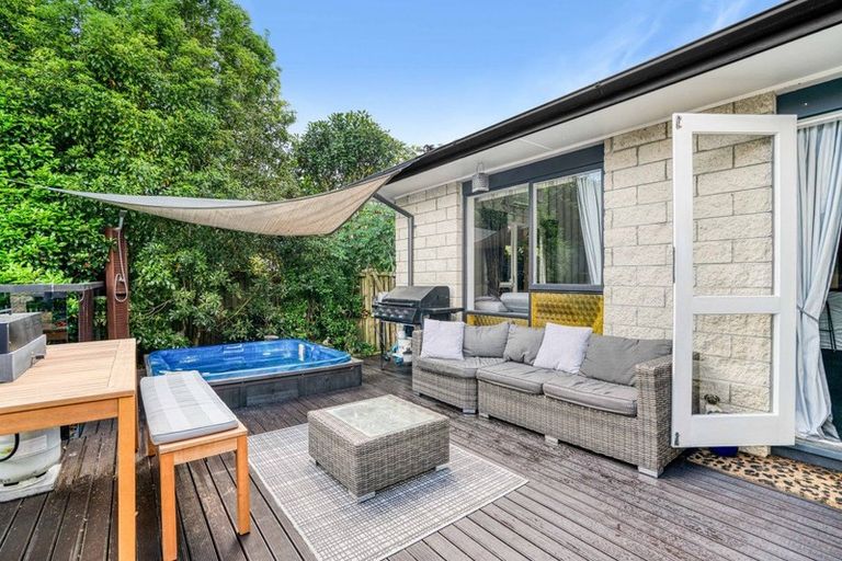 Photo of property in 27 Jenkins Avenue, Redwood, Christchurch, 8051