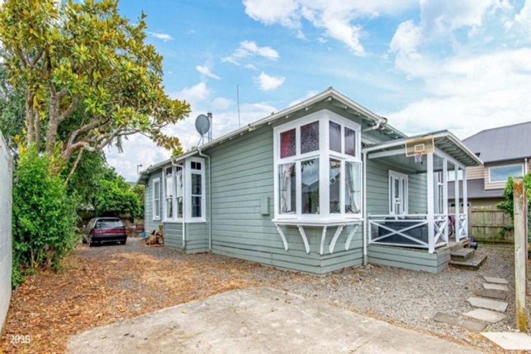 Photo of property in 203 College Street, West End, Palmerston North, 4412