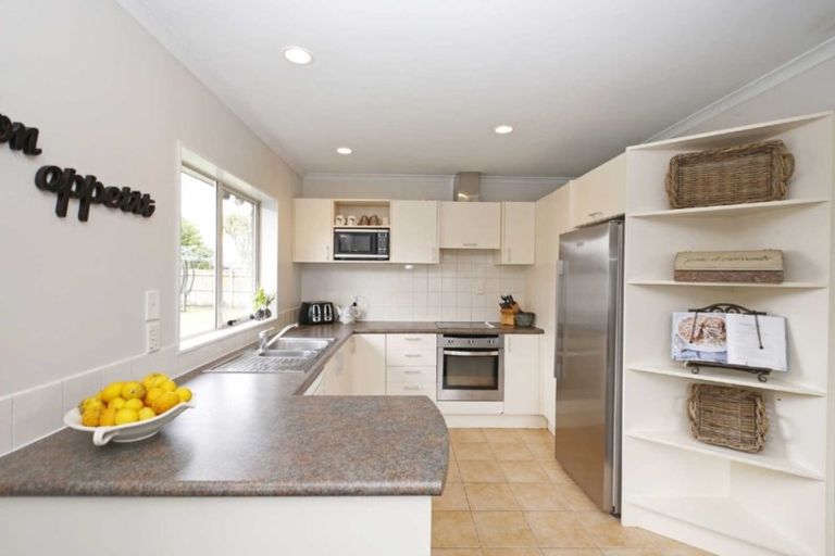 Photo of property in 16 Gambia Grove, Flagstaff, Hamilton, 3210