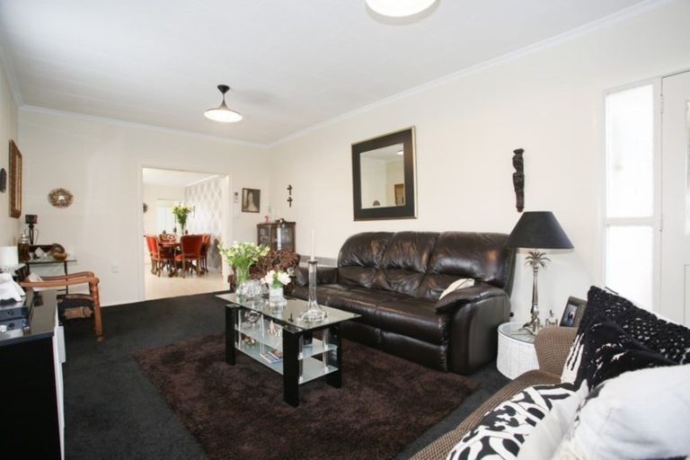 Photo of property in 504 Grove Road, Mayfair, Hastings, 4122