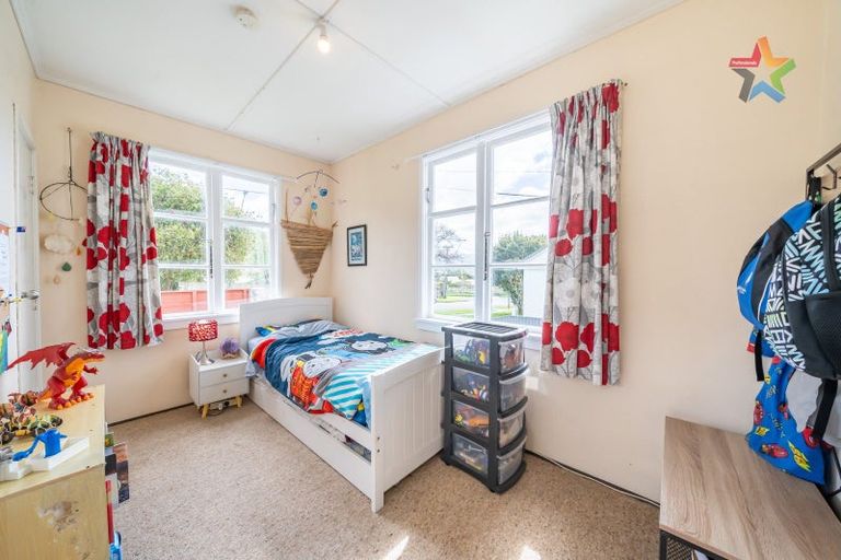 Photo of property in 93 Seddon Street, Naenae, Lower Hutt, 5011