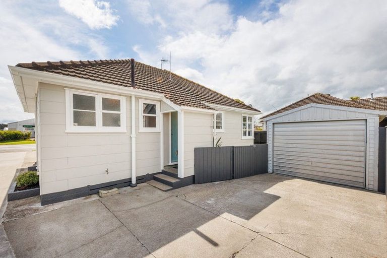 Photo of property in 918 Tremaine Avenue, Roslyn, Palmerston North, 4414