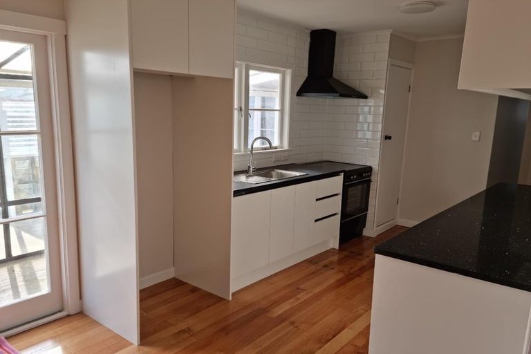 Photo of property in 47 Vine Street, Mangere East, Auckland, 2024