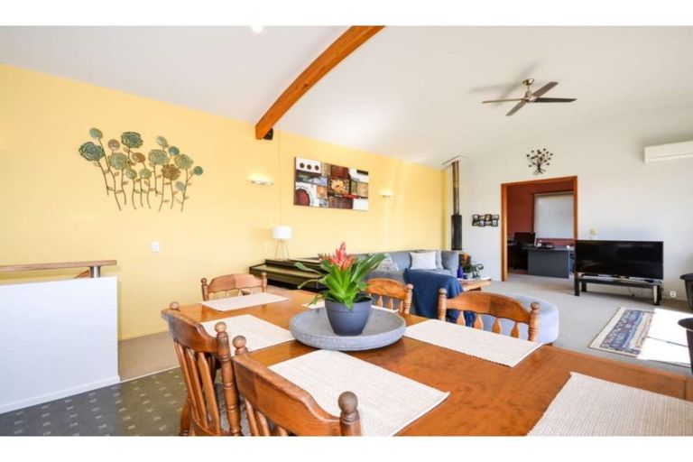 Photo of property in 22 Riverview Road, Kerikeri, 0230