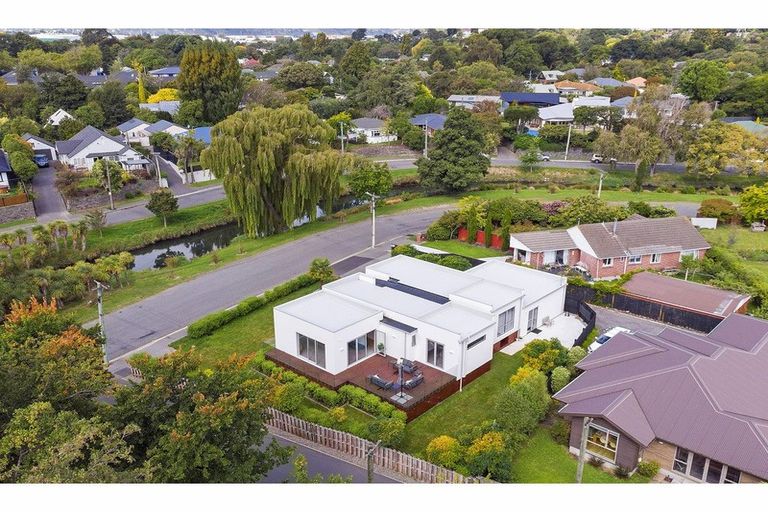 Photo of property in 218 Riverlaw Terrace, Saint Martins, Christchurch, 8022